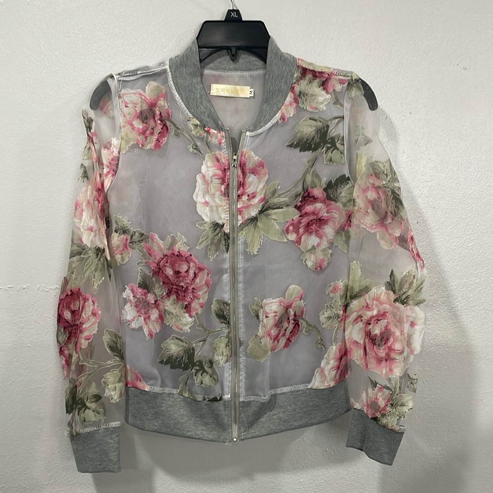 Women’s long sleeve blazer open front with zipper